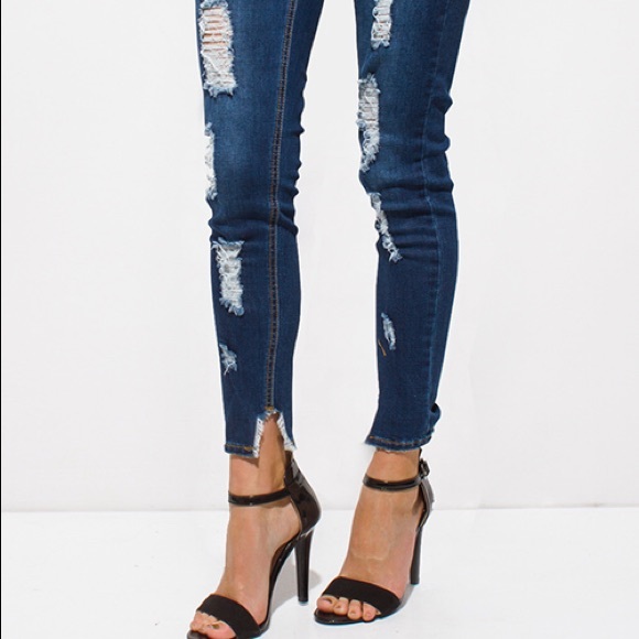 Mid Rise Jeans 🌹 - Picture 2 of 8